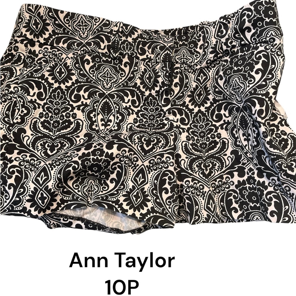 Ann Taylor 10p shorts
